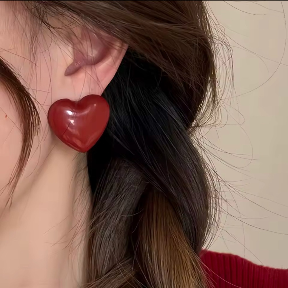 burgundy heart stud earrings